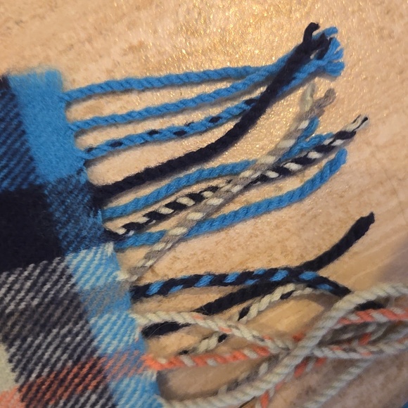 D&Y Softer Than Cashmere Blue Multi-Colored Fringed Edge Unisex Scarf - Picture 2 of 6